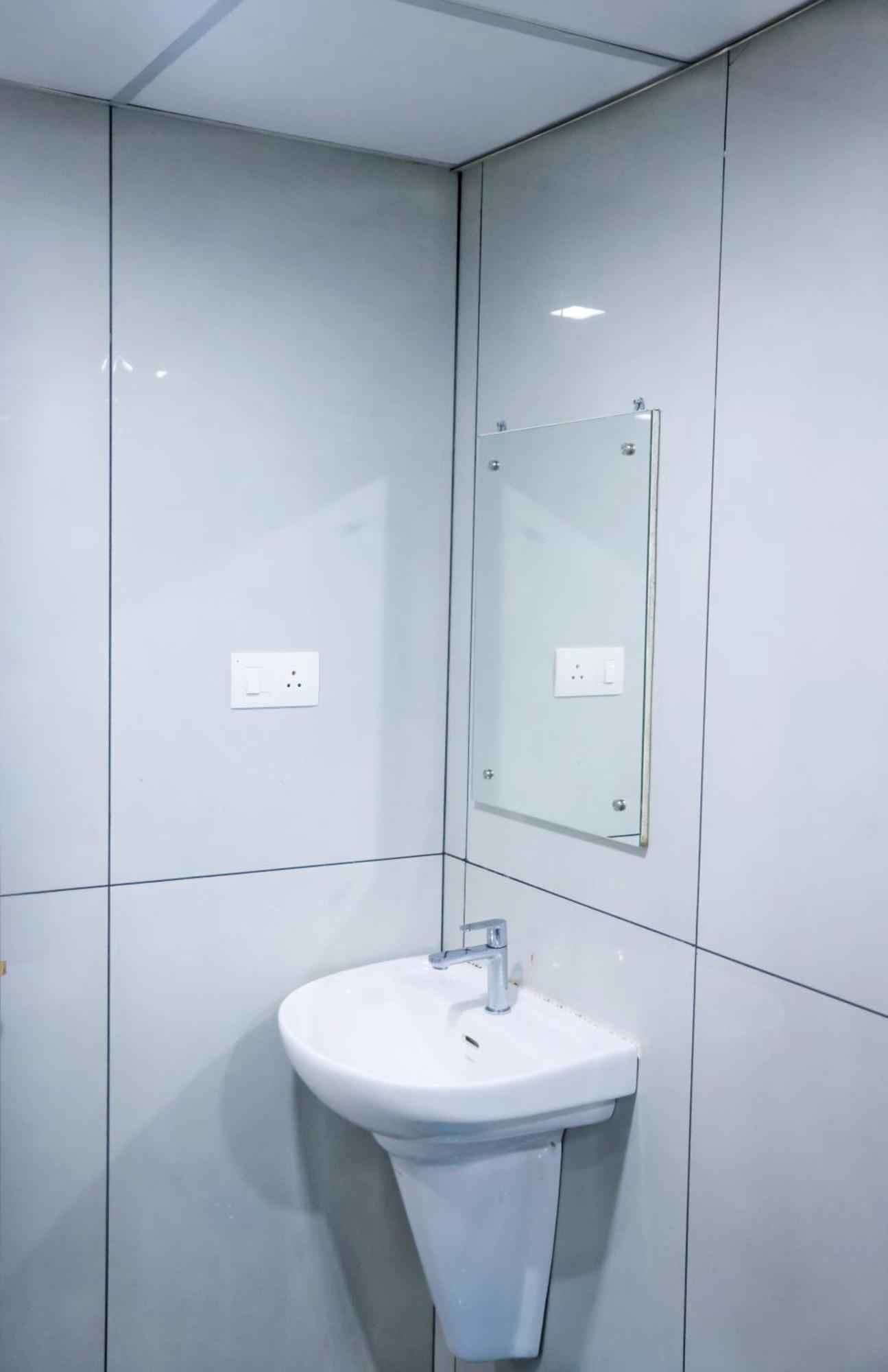 Reach Inn Kochi Zewnętrze zdjęcie